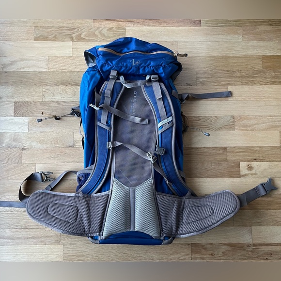 Gregory Blue Hiking Backpack - Picture 3 of 16